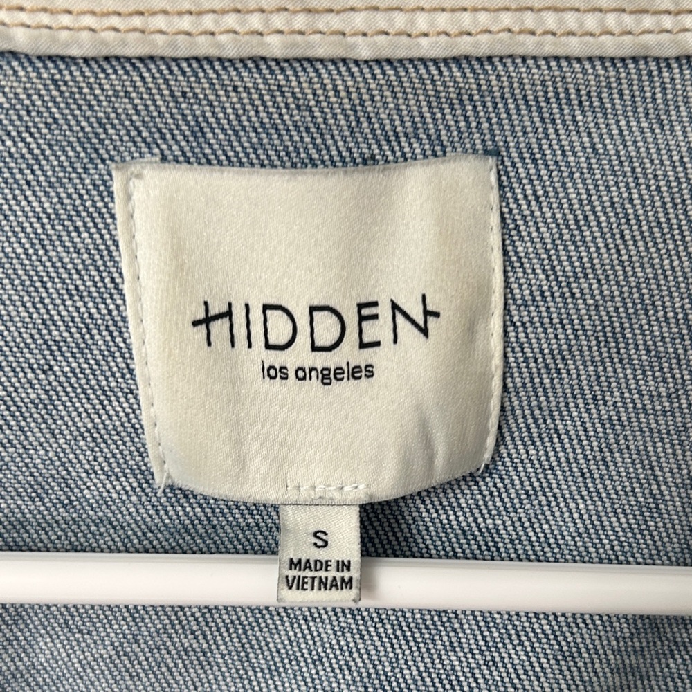 Hidden Denim Vest - Blue Women's Sleeveless Jean Jacket - Picture 2 of 4